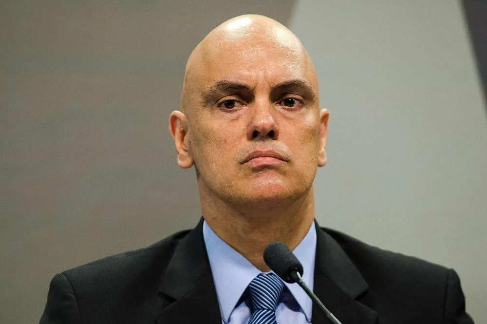 Em mais um absurdo, Moraes quer que PM’s do 8 de janeiro paguem  R$ 6 milhões cada um